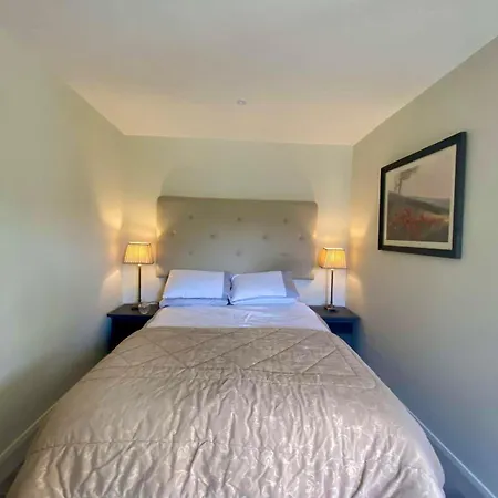 1-bed Near Nenagh & Lough Derg * Hackstown Bridge